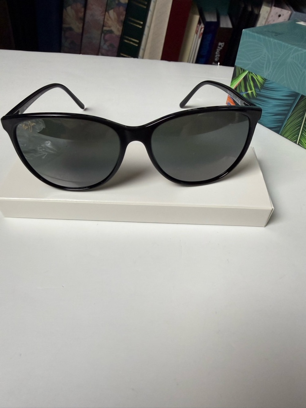 NIB Men’s Maui Jim Ocean Shiny Black Grey Polarized Lens Sunglasses